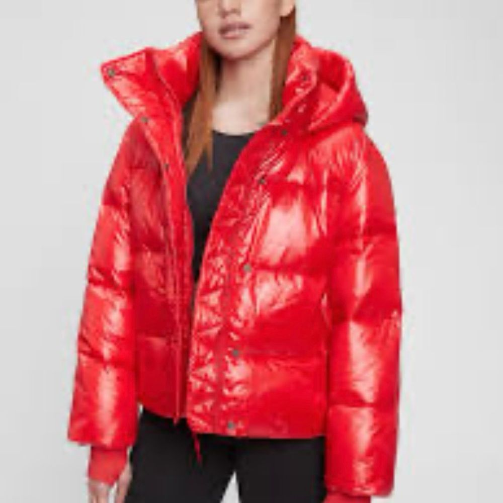 NWOT Gap Recycled Polyester Cropped Puffer